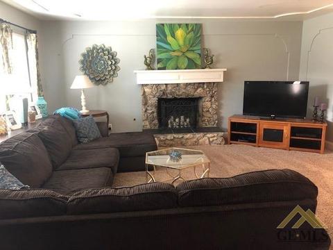 418 A St, Taft, CA 93268 photo 4