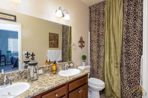 9113 Red Pine Dr, Shafter, CA 93263 photo 14