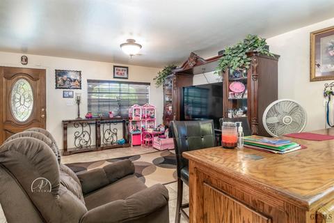 809 Walnut Dr, Arvin, CA 93203 photo 8