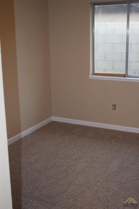 1208 Eubanks Ave, Bakersfield, CA 93307 photo 6