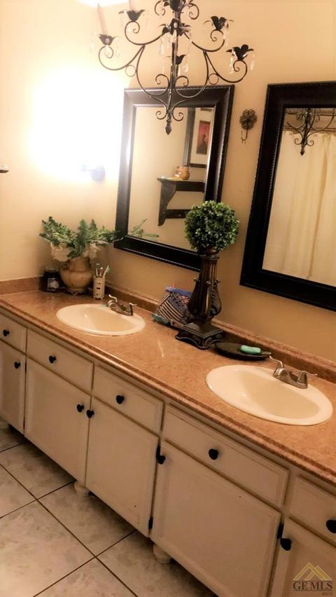1206 Packard Dr, Arvin, CA 93203 photo 11