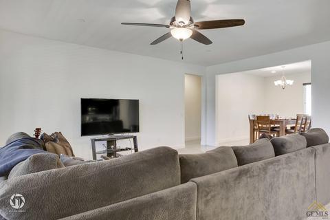 15916 Cusano Pl, Bakersfield, CA 93314 photo 9