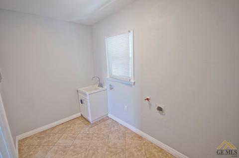 501 B St, Taft, CA 93268 photo 17