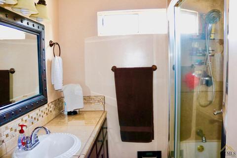 741 3rd St, Mcfarland, CA 93250 photo 6