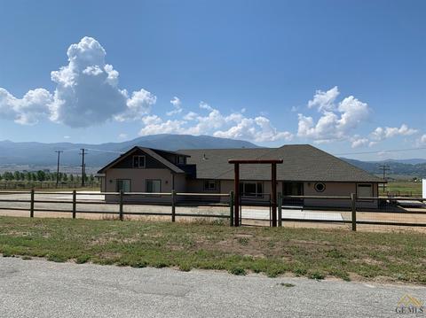 27550 Harness Dr, Tehachapi, CA 93561 photo 2