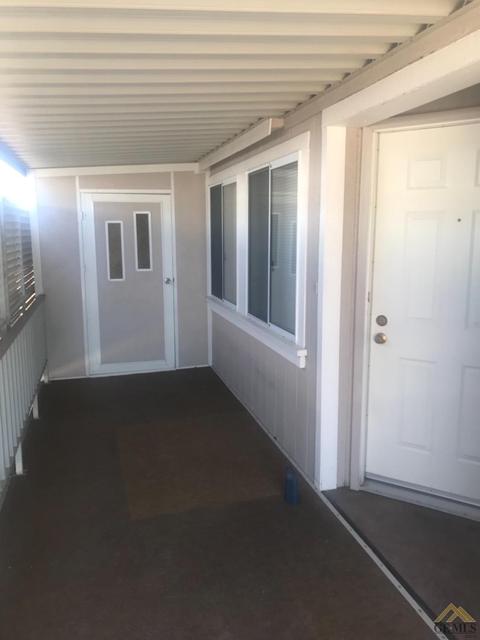123 10th St #32, Taft, CA 93268 photo 3