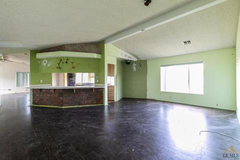 24600 Equestrian Dr, Tehachapi, CA 93561 photo 5