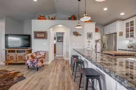 18400 Jacks Hill Rd, Tehachapi, CA 93561 photo 3