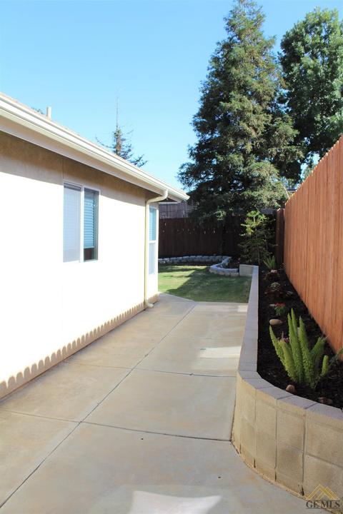 7801 Eagle Ridge St, Bakersfield, CA 93306 photo 21