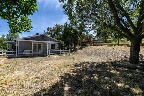 22443 Briarwood St, Tehachapi, CA 93561 photo 4