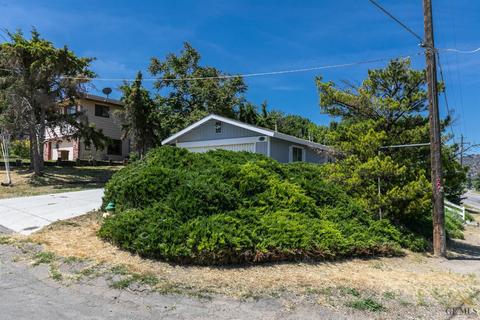 22443 Briarwood St, Tehachapi, CA 93561 photo 2