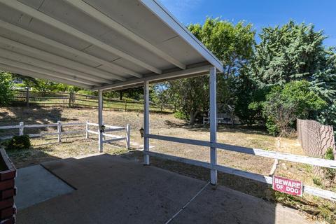 22443 Briarwood St, Tehachapi, CA 93561 photo 6