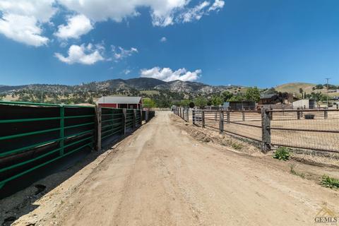 23947 Clover Spring Rd, Tehachapi, CA 93561 photo 5
