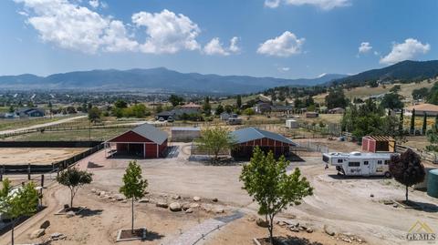 23947 Clover Spring Rd, Tehachapi, CA 93561 photo 2
