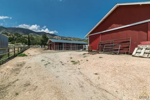 23947 Clover Spring Rd, Tehachapi, CA 93561 photo 9