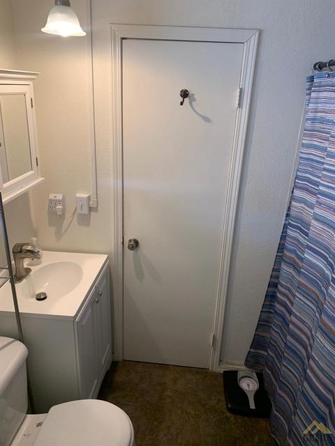605 Fillmore St, Taft, CA 93268 photo 11
