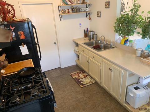 605 Fillmore St, Taft, CA 93268 photo 16