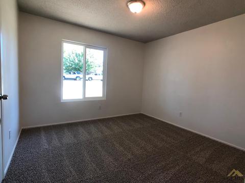 314 E San Emidio St, Taft, CA 93268 photo 16