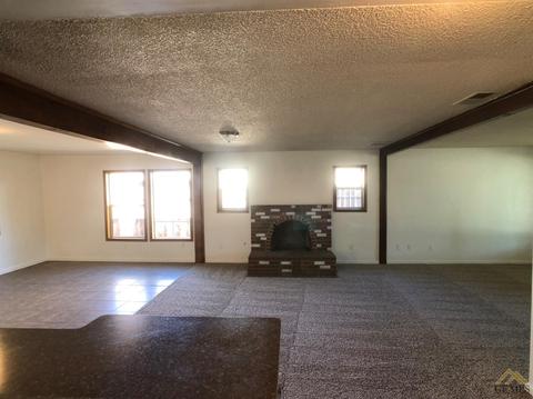 314 E San Emidio St, Taft, CA 93268 photo 8