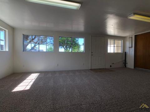 314 E San Emidio St, Taft, CA 93268 photo 11