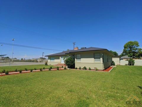 470 Cross St, Shafter, CA 93263 photo 2