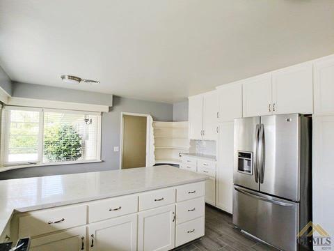 470 Cross St, Shafter, CA 93263 photo 4