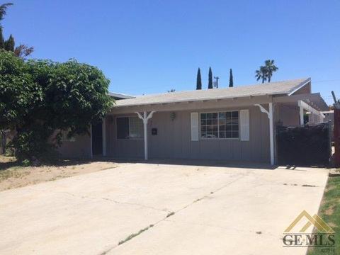321 W Ash Ave, Shafter, CA 93263 photo 1
