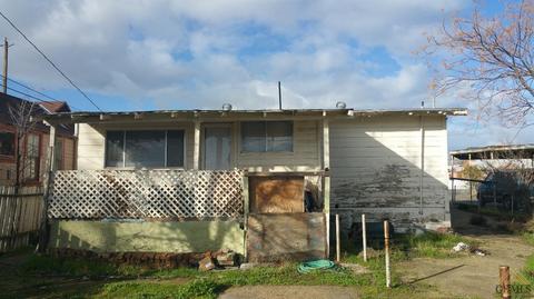 302 Pierce St, Taft, CA 93268 photo 2
