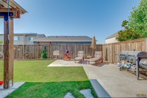 9105 Red Pine Dr, Shafter, CA 93263 photo 22