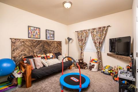 9105 Red Pine Dr, Shafter, CA 93263 photo 20