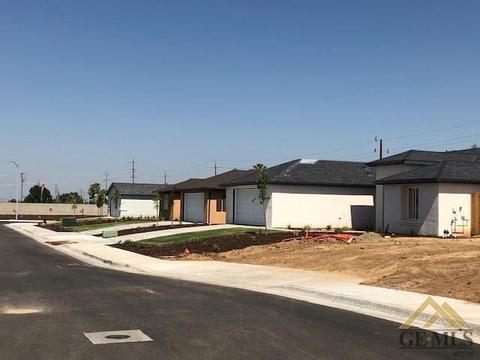 8307 Cha Cha Ct, Bakersfield, CA 93306 photo 6