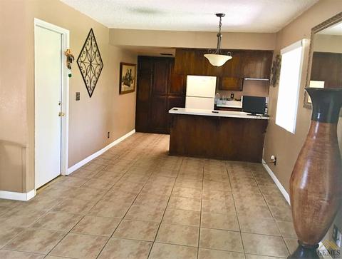 249 Jessie Ave, Shafter, CA 93263 photo 4