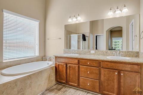 6003 Cape Cod Ave, Bakersfield, CA 93313 photo 13