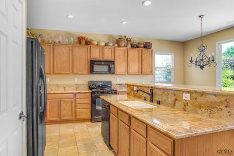 911 Valerie Ln, Tehachapi, CA 93561 photo 10