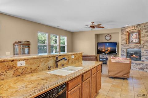 911 Valerie Ln, Tehachapi, CA 93561 photo 13