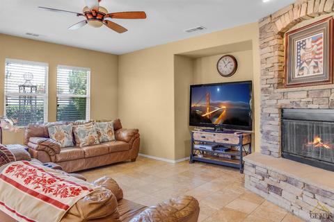 911 Valerie Ln, Tehachapi, CA 93561 photo 8