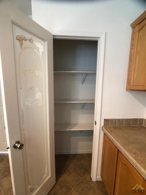 701 Crystal St, Taft, CA 93268 photo 9