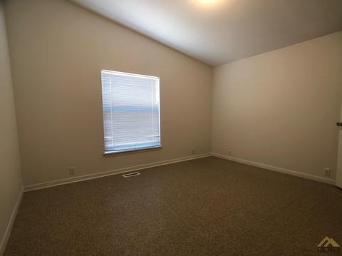 701 Crystal St, Taft, CA 93268 photo 13