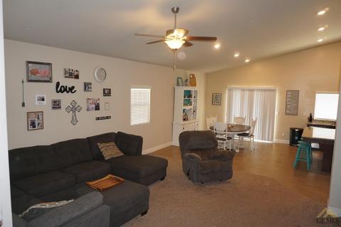 9517 Woodbrook Dr, Shafter, CA 93263 photo 8
