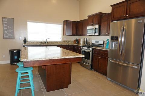 9517 Woodbrook Dr, Shafter, CA 93263 photo 16
