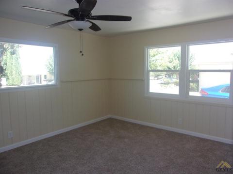 305 E Woodrow St, Taft, CA 93268 photo 16