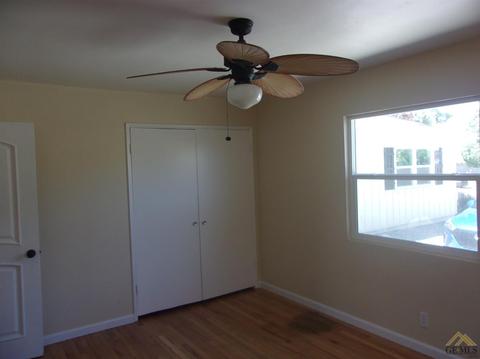 305 E Woodrow St, Taft, CA 93268 photo 30