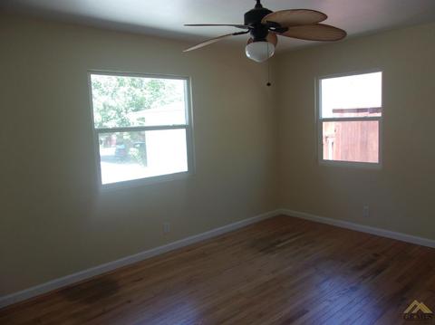 305 E Woodrow St, Taft, CA 93268 photo 29