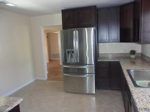 305 E Woodrow St, Taft, CA 93268 photo 7
