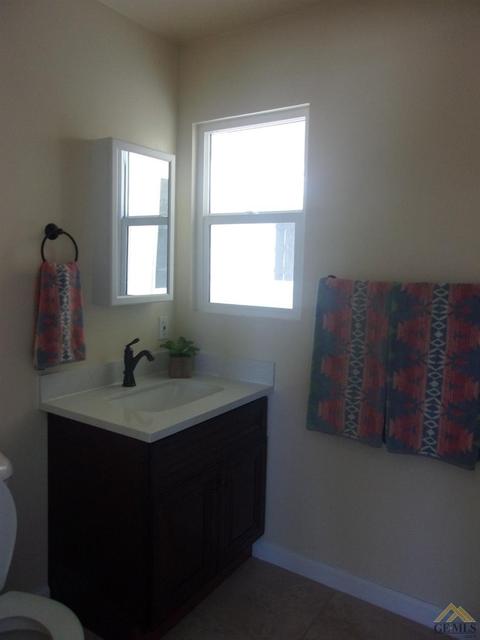 305 E Woodrow St, Taft, CA 93268 photo 15