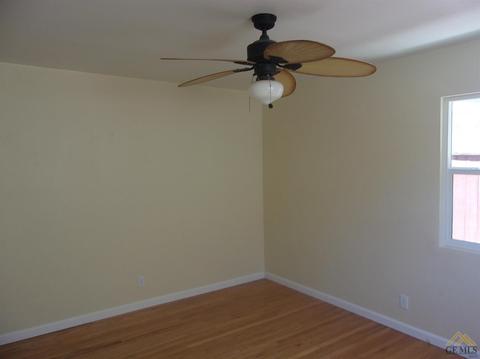 305 E Woodrow St, Taft, CA 93268 photo 32