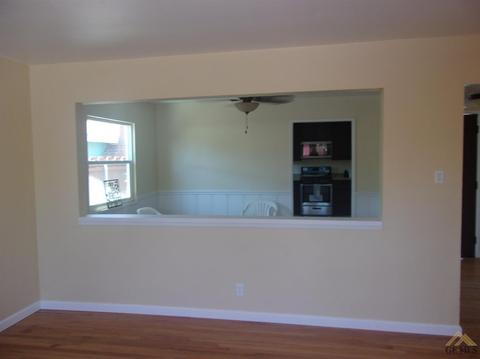 305 E Woodrow St, Taft, CA 93268 photo 14
