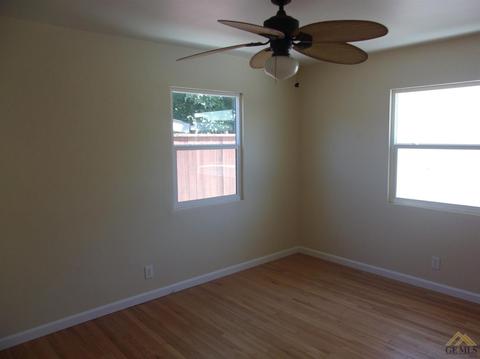 305 E Woodrow St, Taft, CA 93268 photo 31