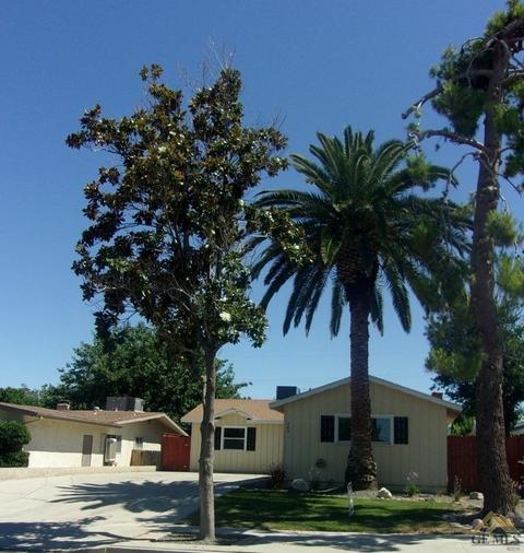 305 E Woodrow St, Taft, CA 93268 photo 2