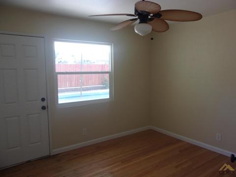 305 E Woodrow St, Taft, CA 93268 photo 27